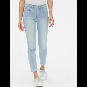 EUC GAP Mid Rise RR Stripe True Skinny Jean 30T